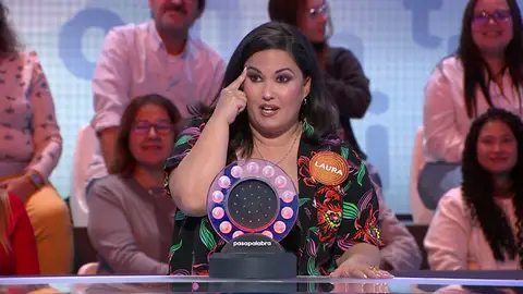 El cómico lapsus de Laura Galán rememorando la confusión viral de ‘The rhythm of the night’ El cómico lapsus de Laura Galán rememorando la confusión viral de ‘The rhythm of the night’