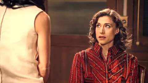 Avance del próximo capítulo de Sueños de libertad: Cloe conoce a Marta y le pide que vuelva al trabajo, ¡la fábrica la necesita! Avance del próximo capítulo de Sueños de libertad: Cloe conoce a Marta y le pide que vuelva al trabajo, ¡la fábrica la necesita!