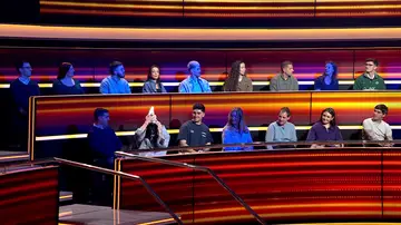 ¿Entrará Mireia en el 1% de la población más flexible? La concursante se mide con Almudena Cid ¿Entrará Mireia en el 1% de la población más flexible? La concursante se mide con Almudena Cid