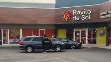 Detención controvertida de una maestra por el ICE dentro de una guardería en Chicago Detención controvertida de una maestra por el ICE dentro de una guardería en Chicago