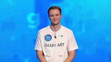 Manu sale ‘coronado’ con su nuevo poema de despedida para los invitados de Pasapalabra Manu sale ‘coronado’ con su nuevo poema de despedida para los invitados de Pasapalabra