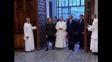 Efemérides de hoy 11 de noviembre de 2024: Reina Sofía inaugura el acceso de mujeres a la iglesias de la Cartuja Aula Dei de Zaragoza Efemérides de hoy 11 de noviembre de 2024: Reina Sofía inaugura el acceso de mujeres a la iglesias de la Cartuja Aula Dei de Zaragoza