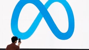 Logotipo de Meta, la compa&ntilde;&iacute;a de Mark Zuckerberg