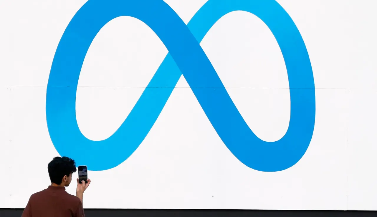 Logotipo de Meta, la compañía de Mark Zuckerberg