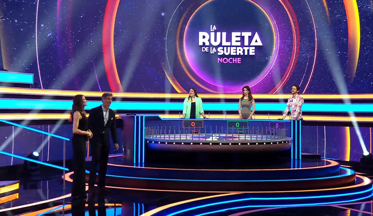 Laura Moure y Jorge Fernández en La ruleta de la suerte noche