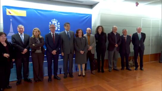 Efem&eacute;rides de hoy 15 de noviembre de 2025: Otorgan a Ida Vitale el Premio Cervantes