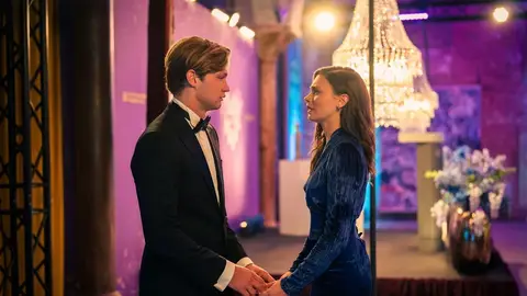 Harriet Herbing-Matten y Damian Hardung en Maxton Hall Harriet Herbing-Matten y Damian Hardung en Maxton Hall