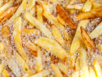 Fre&iacute;r patatas