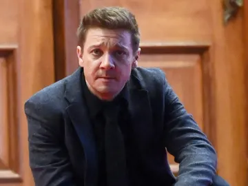 Jeremy Renner en el rodaje de Hawkeye Jeremy Renner en el rodaje de Hawkeye