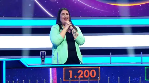 Concursante de La ruleta de la suerte noche Concursante de La ruleta de la suerte noche