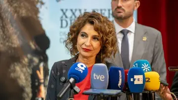 Montero insiste en "tender la mano" a Junts y demanda elecciones anticipadas en Valencia Montero insiste en "tender la mano" a Junts y demanda elecciones anticipadas en Valencia