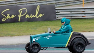Fernando Alonso antes del GP de Brasil 2025