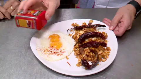 Huevos fritos con pimentón de la Vera Huevos fritos con pimentón de la Vera