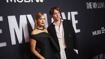 Jennifer Lawrence y Robert Pattison Jennifer Lawrence y Robert Pattison