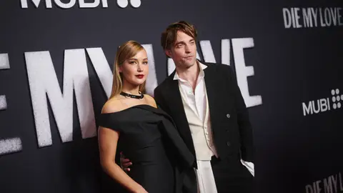 Jennifer Lawrence y Robert Pattison Jennifer Lawrence y Robert Pattison