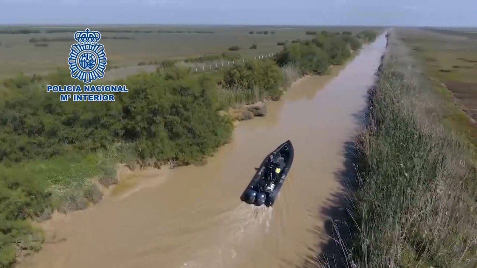 'Narcos' con armas de guerra en el Guadalquivir, una de las rutas calientes del tráfico de drogas en Europa