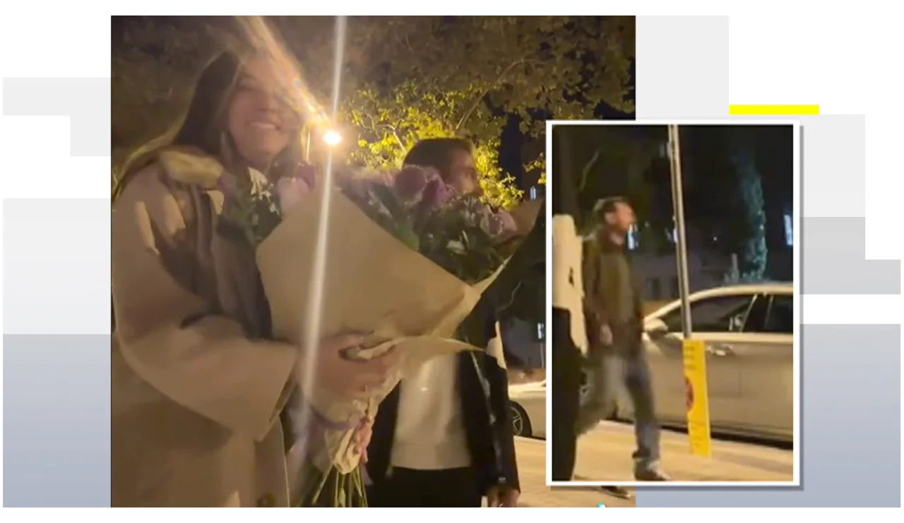 Messi se 'cuela' en el vídeo de una pareja en plena calle en Barcelona