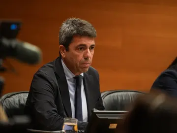Mazón asegura que no retrasó el ES-Alert el día de la dana ni nadie le "pidió permiso" para enviarlo Mazón asegura que no retrasó el ES-Alert el día de la dana ni nadie le "pidió permiso" para enviarlo