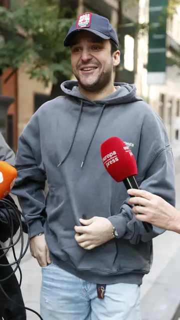 Froilán, muy relajado con los medios de comunicación Froilán, muy relajado con los medios de comunicación