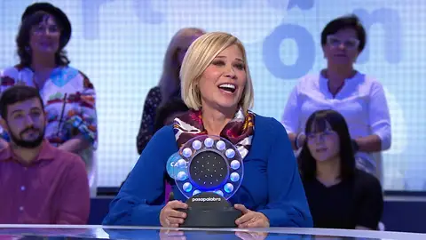 Carla Hidalgo deja a Roberto Leal con la boca abierta bailando a lo Kylie Minogue Carla Hidalgo deja a Roberto Leal con la boca abierta bailando a lo Kylie Minogue