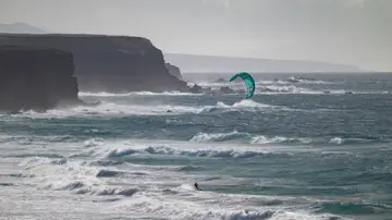 Temporal de viento en la playa de El Cotillo Temporal de viento en la playa de El Cotillo