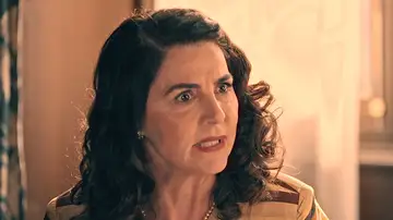 Digna le echa en cara a Damián que no haya tenido en cuenta su opinión sobre la adopción de Julia: “Sigues siendo igual de egoísta” Digna le echa en cara a Damián que no haya tenido en cuenta su opinión sobre la adopción de Julia: “Sigues siendo igual de egoísta”