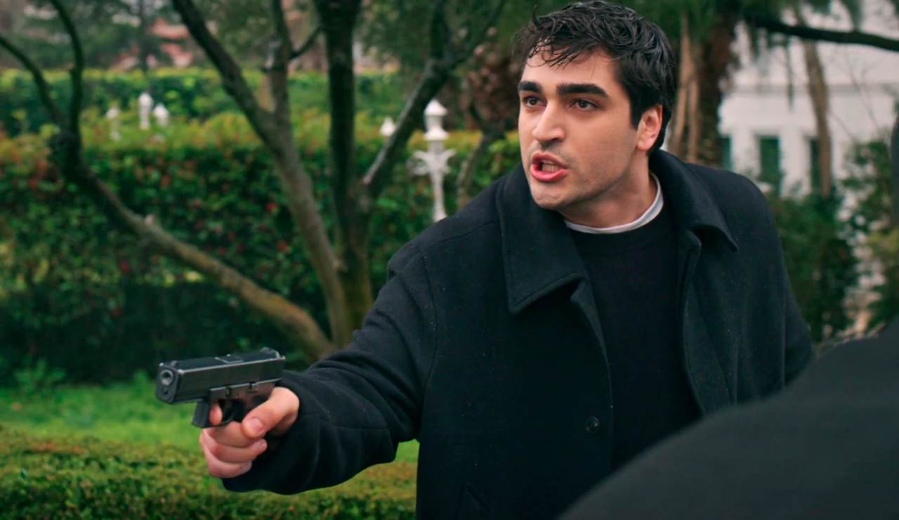 Ferit descubre la verdad y declara la guerra a Ökkeş en el próximo capítulo de Una nueva vida