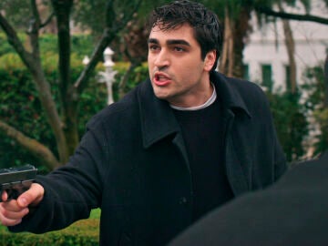 Ferit descubre la verdad y declara la guerra a Ökkeş en el próximo capítulo de Una nueva vida