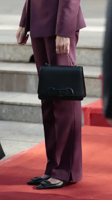 Las bailarinas y el bolso de la reina Letizia Las bailarinas y el bolso de la reina Letizia