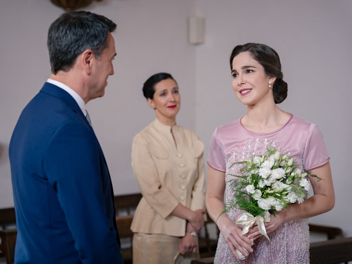 Avance semanal de Sueños de libertad: Begoña presiona a Gabriel para  adelantar su boda