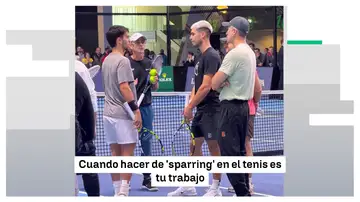 Pedro Vives, en su entrenamiento con Alcaraz en Turín Pedro Vives, en su entrenamiento con Alcaraz en Turín