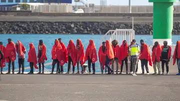 Un grupo de inmigrantes rescatados Un grupo de inmigrantes rescatados