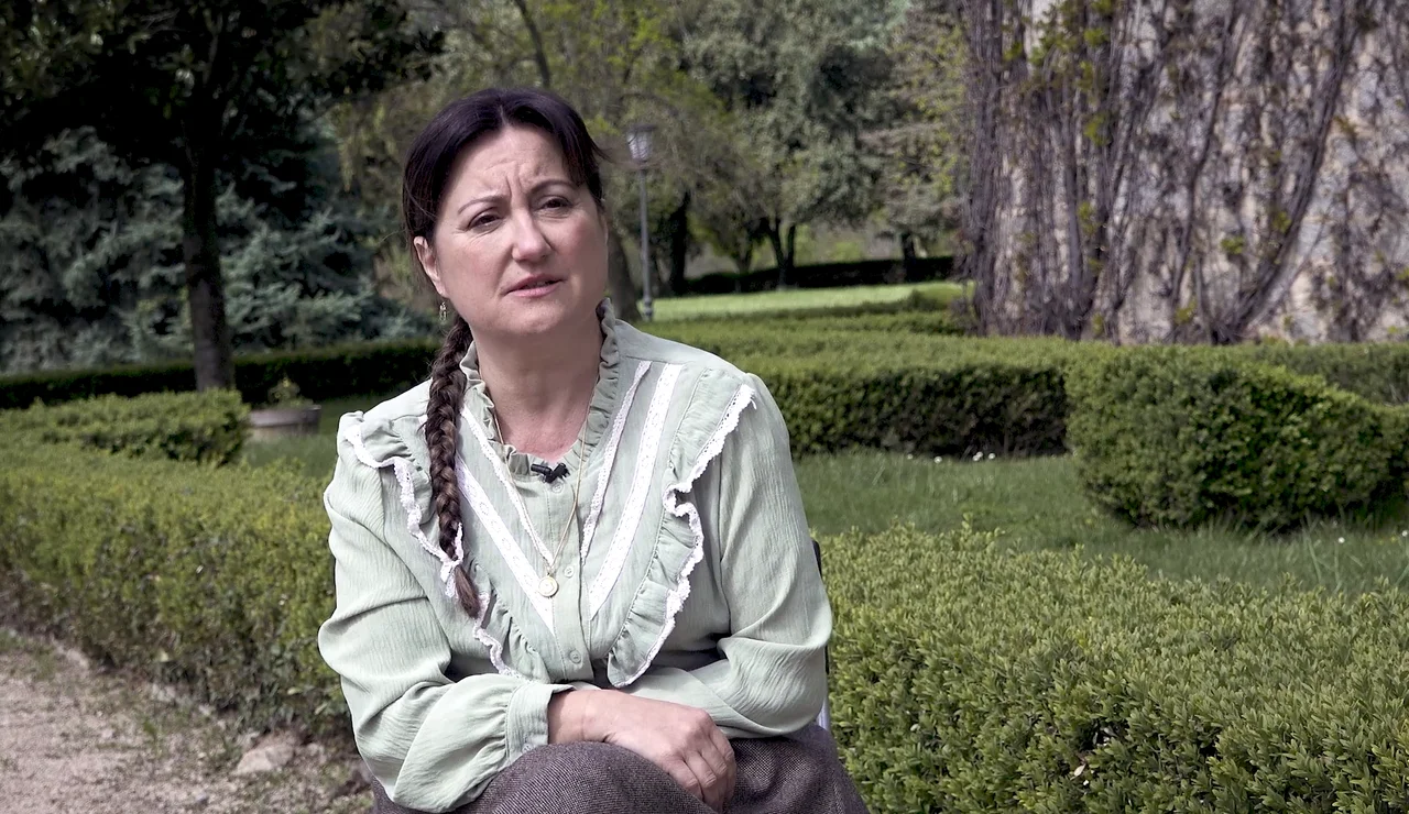 “Soy la criada de las hijas”: descubre a Isabela, el personaje de Iolanda Muíños en Las hijas de la criada