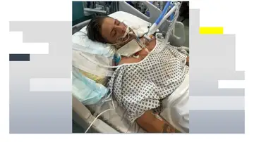 Un hombre podría morir después de que los médicos confundieran un derrame cerebral con una borrachera Un hombre podría morir después de que los médicos confundieran un derrame cerebral con una borrachera