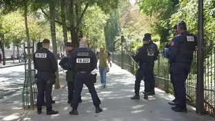 Imagen de la policía francesa en París Imagen de la policía francesa en París