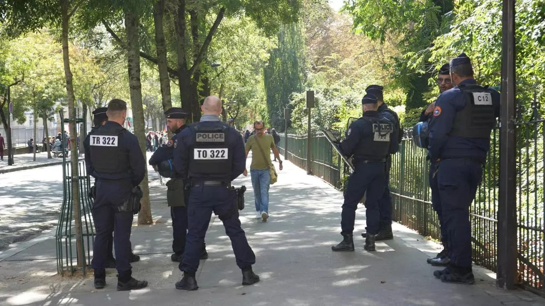 Imagen de la policía francesa en París Imagen de la policía francesa en París