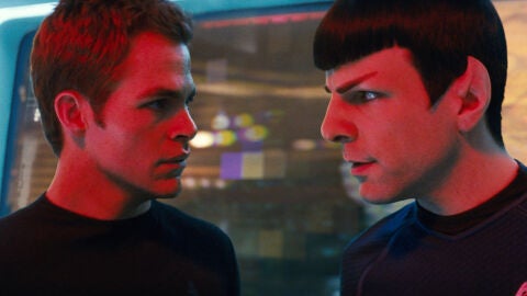 Chris Pine como Kirk y Zachary Quinto como Spock en Star Trek