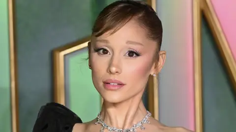 Ariana Grande en la premiere de Wicked. For God Ariana Grande en la premiere de Wicked. For God