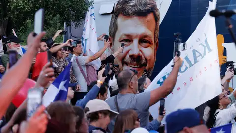 Chile vota por su futuro: unas elecciones marcadas por la incertidumbre, el avance de la ultraderecha y el peso de la Generación Z Chile vota por su futuro: unas elecciones marcadas por la incertidumbre, el avance de la ultraderecha y el peso de la Generación Z