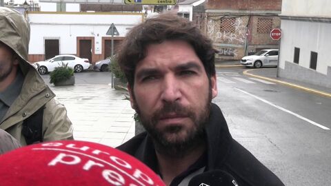 Cayetano Rivera respondiendo a la prensa