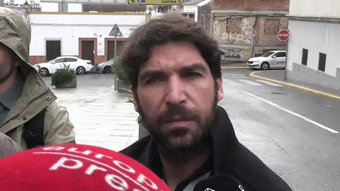 Cayetano Rivera respondiendo a la prensa Cayetano Rivera respondiendo a la prensa