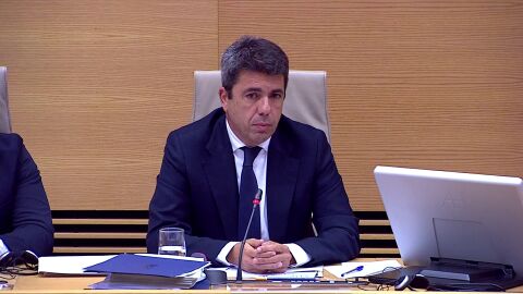 Tensi&oacute;n en la comparecencia de Maz&oacute;n: "Le ruego que ordene el debate, se&ntilde;ora presidenta"