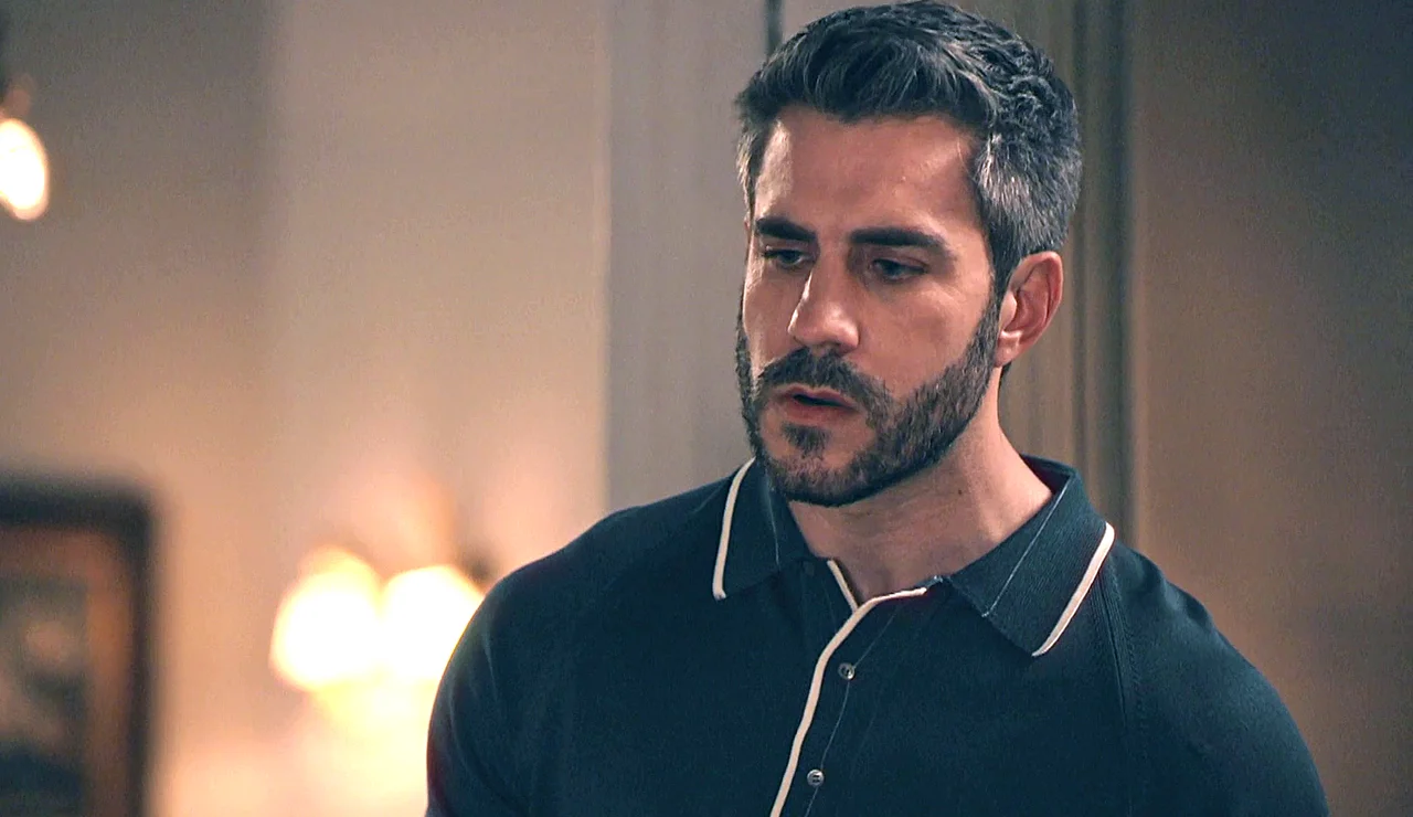 Andrés se da cuenta del engaño de María tras recuperar por completo la memoria, pero decide no decir nada de momento