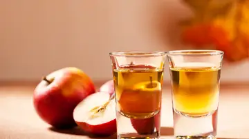 Chupitos de vinagre de manzana Chupitos de vinagre de manzana