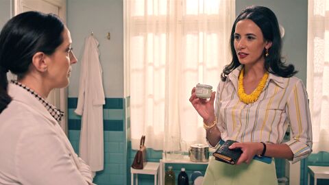 Avance del próximo capítulo de Sueños de libertad: Cloe le propone a Luz  comprar la fórmula de su milagrosa crema