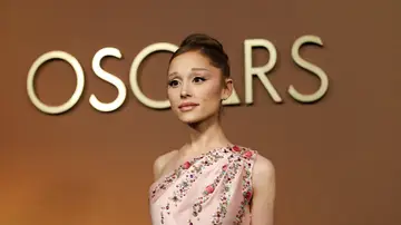 Ariana Grande en los Governors Awards Ariana Grande en los Governors Awards