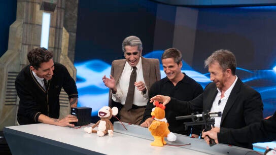 &iexcl;Alto voltaje! Marron sorprende a Mario Vaquerizo y Gotzon Mantuliz con unos juguetes dopados