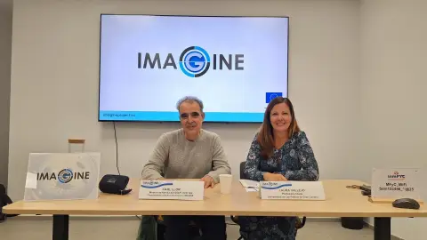 El responsable científico del proyecto IMAGINE, Carl Llor (izquierda), y la economista de la salud y profesora titular de la Universidad de Las Palmas de Gran Canaria (ULPGC) Laura Vallejo (derecha). El responsable científico del proyecto IMAGINE, Carl Llor (izquierda), y la economista de la salud y profesora titular de la Universidad de Las Palmas de Gran Canaria (ULPGC) Laura Vallejo (derecha).