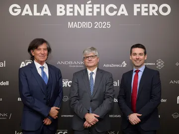 Dr. Carlos López-Otín, Dr. Jaume Mora y Dr. Miguel F. de Sanmamed en la gala FERO Dr. Carlos López-Otín, Dr. Jaume Mora y Dr. Miguel F. de Sanmamed en la gala FERO