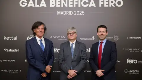 Dr. Carlos López-Otín, Dr. Jaume Mora y Dr. Miguel F. de Sanmamed en la gala FERO Dr. Carlos López-Otín, Dr. Jaume Mora y Dr. Miguel F. de Sanmamed en la gala FERO